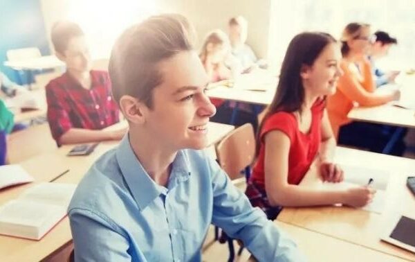 Білінгвальне навчання в ліцеї: як обрати заклад у Києві